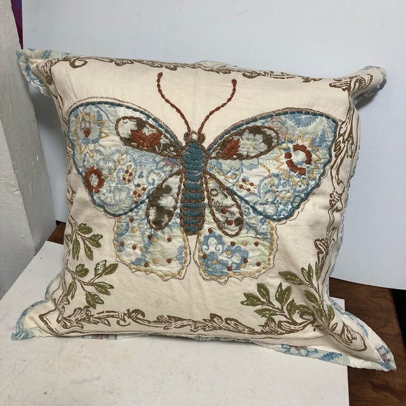 Pottery Barn Bedding Pottery Barn Pillow And Cover 2x20 Poshmark